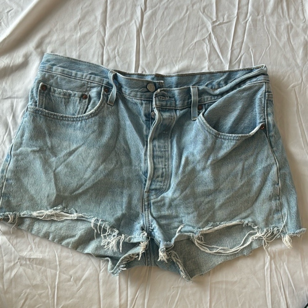 Levi’s 501 Cut off Jean Shorts